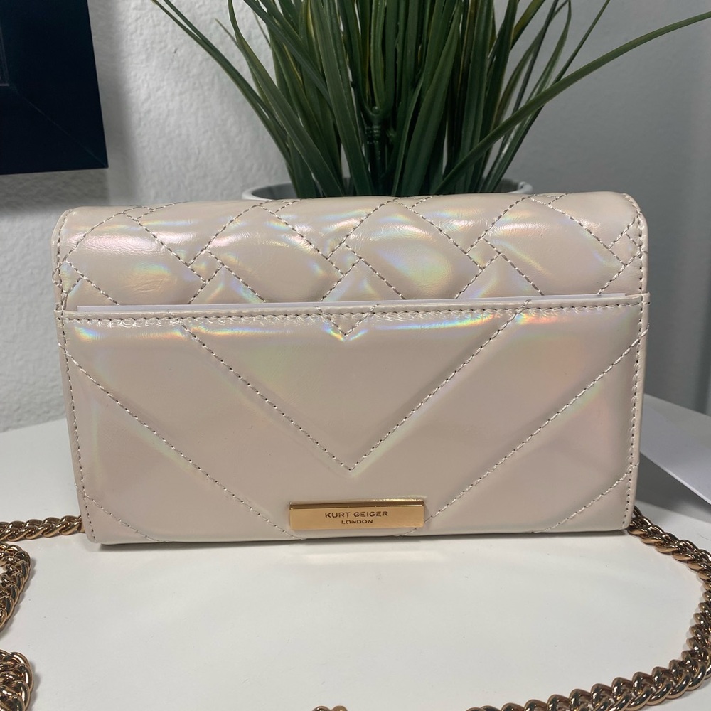 NWT Kurt Geiger Quilted Patent Leather Wallet On Chain - Picture 9 of 12